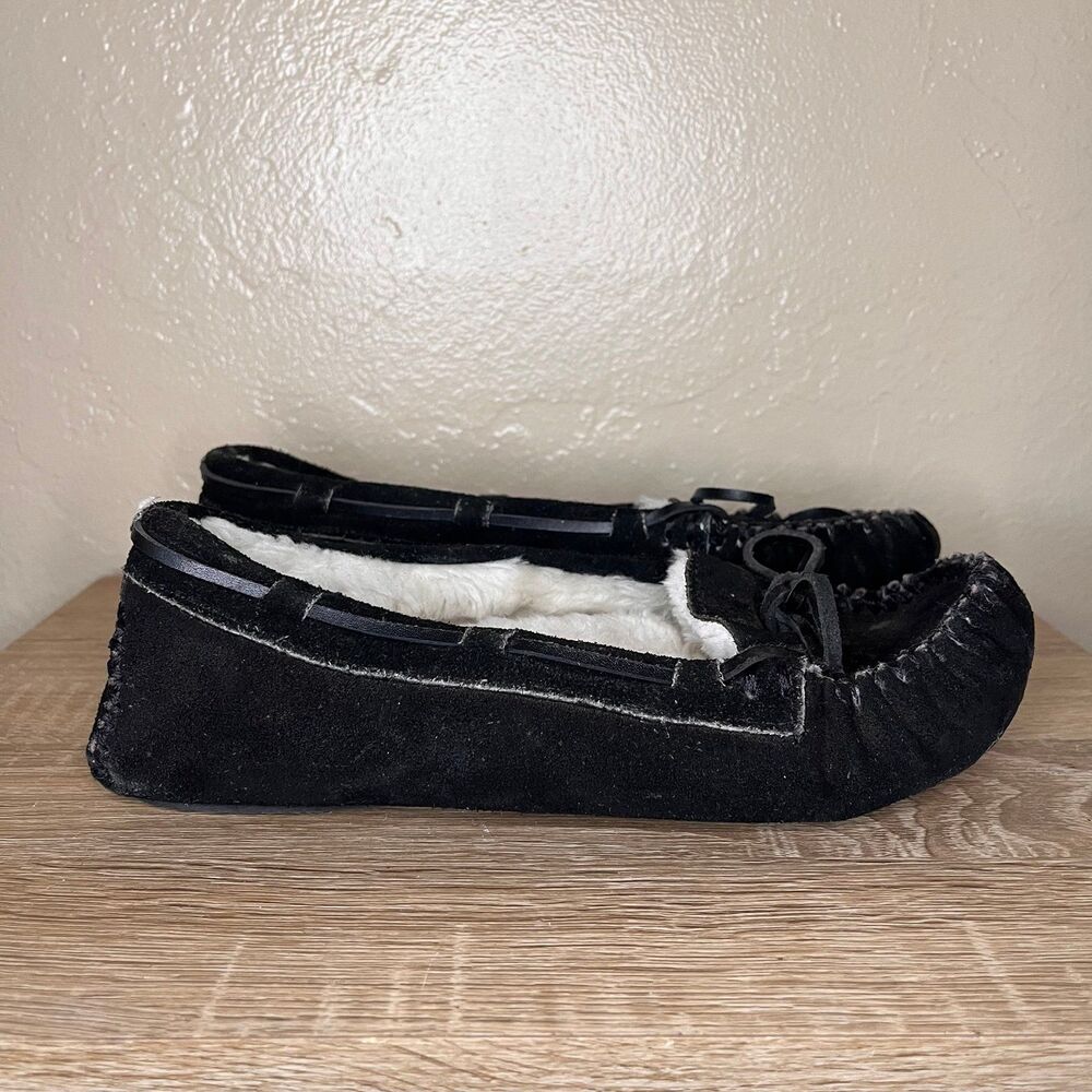 minnetonka cally moccasin slipper women's Sz 8 house shoes cozy fall winter